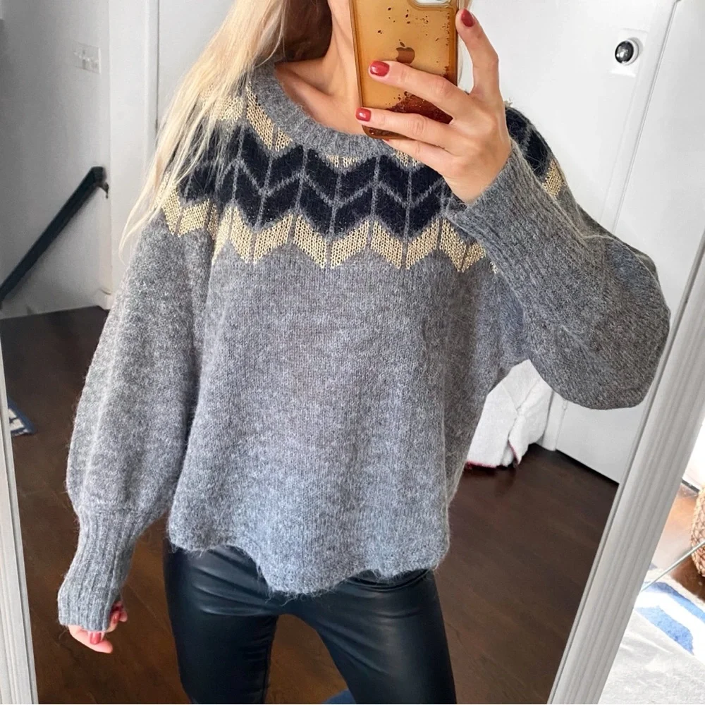 ❄️ CULTURE GREY BLACK GOLD CHEVRON LOOSE FIT KNIT SWEATER!